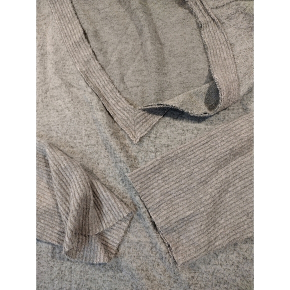 Jodifl oversized drop shoulder raw hem shirt - Picture 7 of 11